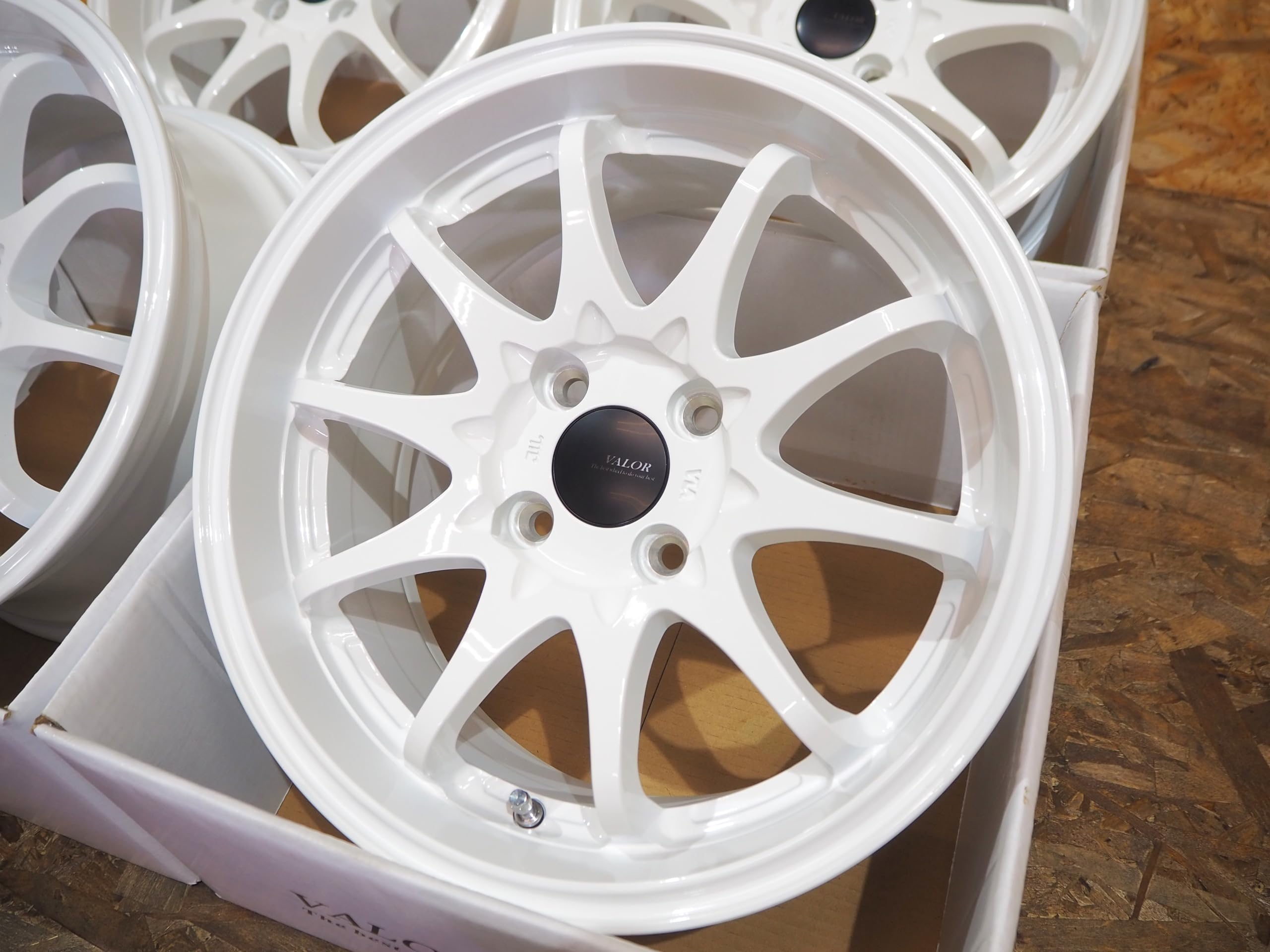 Amazon | VALOR Racing SXR 10本スポーク 15インチ 7.0J +30 4H100